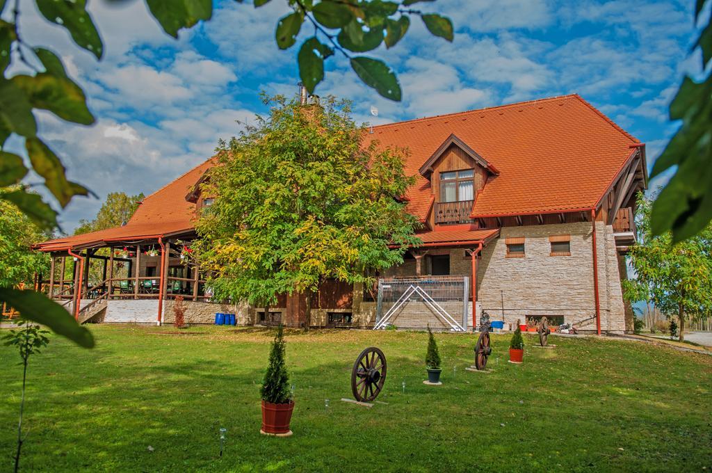 Hóvirág Panzió Borzont Exterior foto